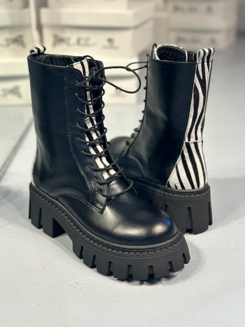 ZEBRA HAKİKİ DERİ POSTAL